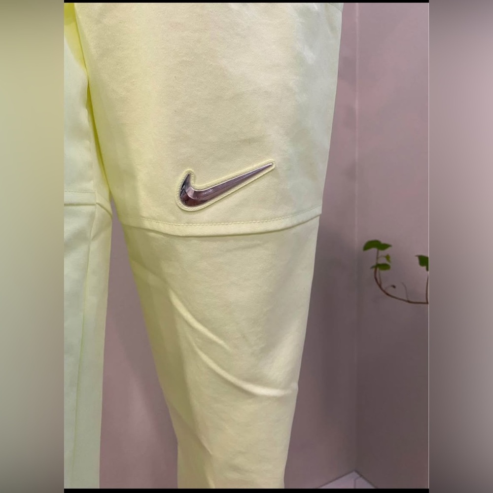 Nike Neon Yellow Joggers Pants Women’s Size XS Lightweight Athletic Pants - Picture 3 of 8